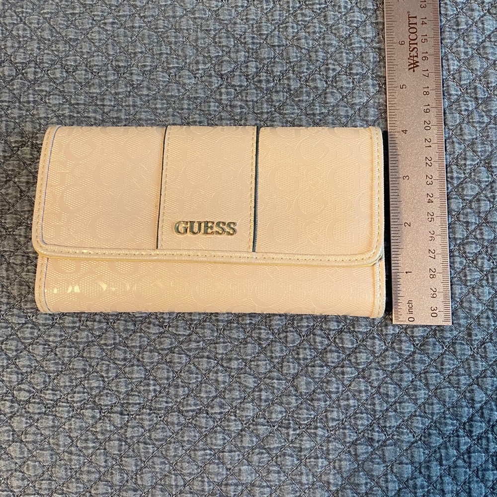 pink (light pink) guess wallet
